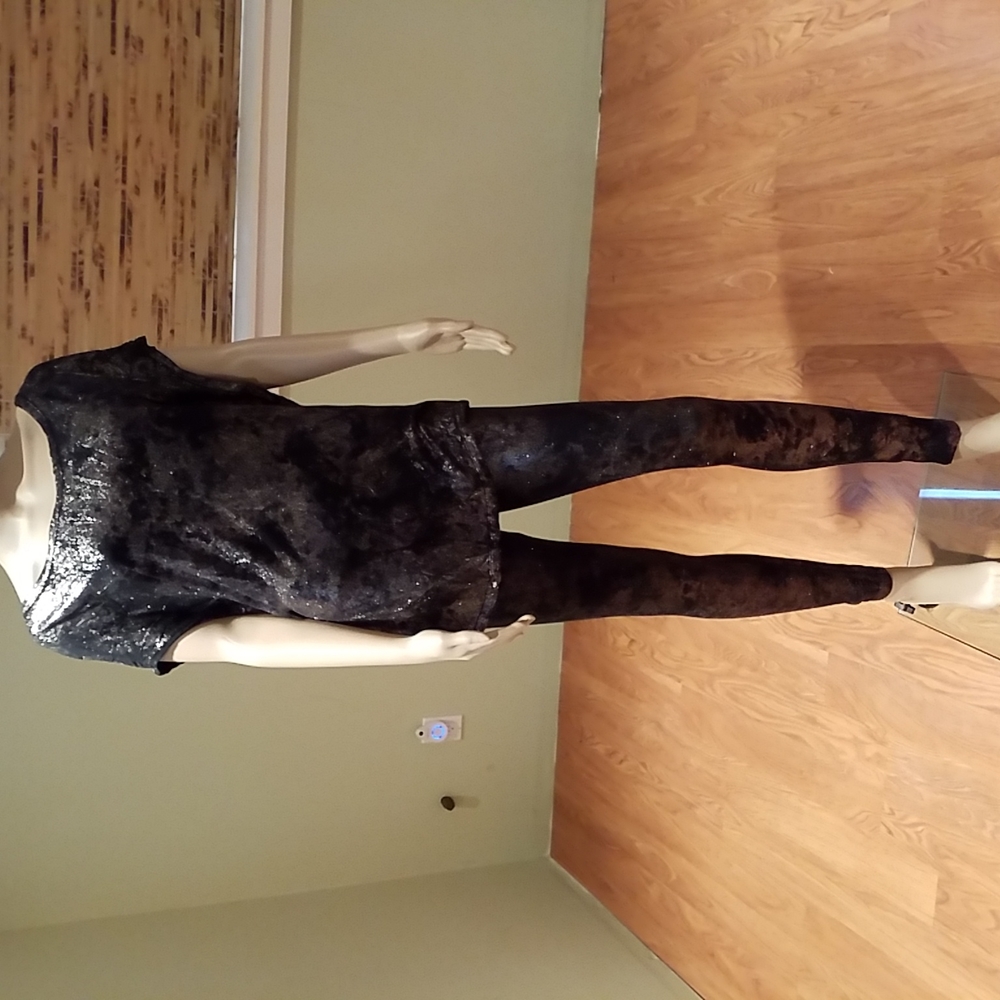 Black With Silver Metallic Leggings With Matching T-shirt Size M